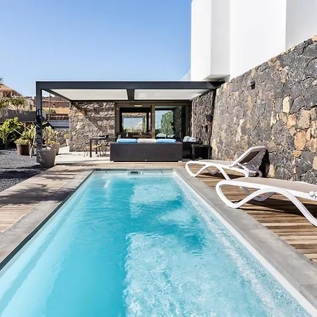 La Tabaiba- Bright Open Spaces, Private & Heated Pool Dom wakacyjny