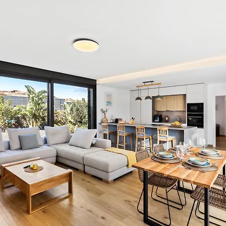 La Tabaiba- Bright Open Spaces, Private & Heated Pool Dom wakacyjny La Oliva