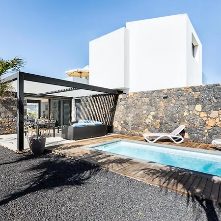 La Tabaiba- Bright Open Spaces, Private & Heated Pool Hébergement de vacances *