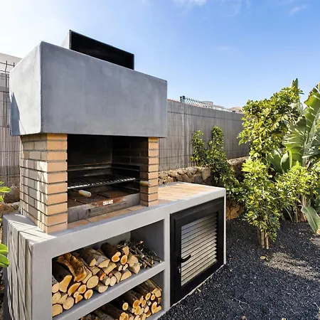 La Tabaiba- Bright Open Spaces, Private & Heated Pool Hébergement de vacances La Oliva