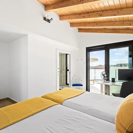 La Tabaiba- Bright Open Spaces, Private & Heated Pool La Oliva